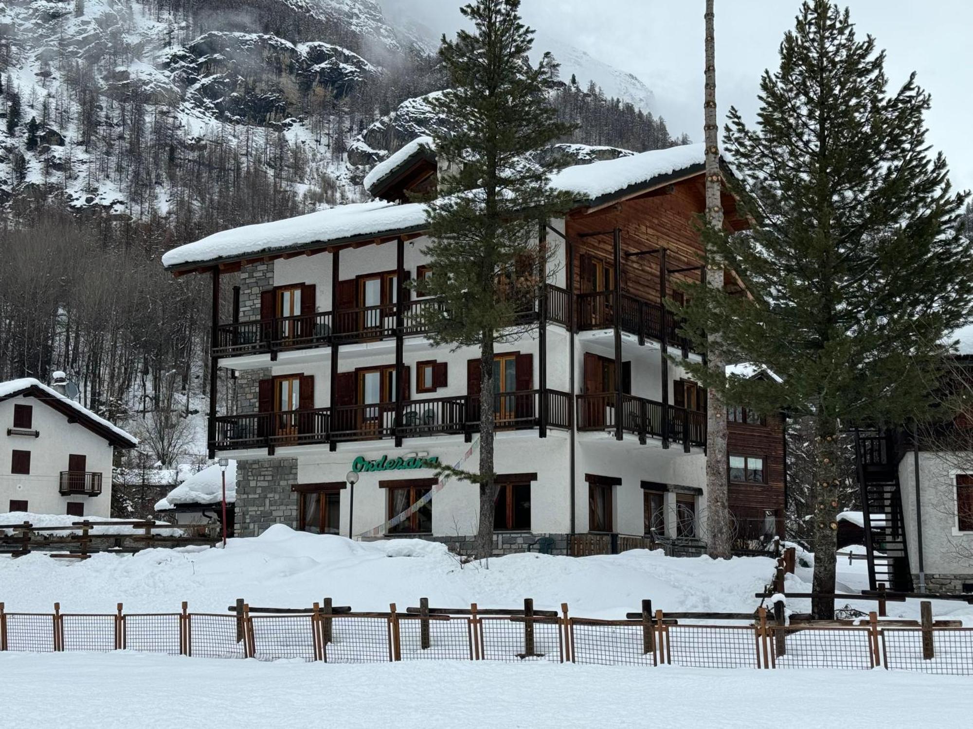 Hotel Ondezana Cogne Εξωτερικό φωτογραφία